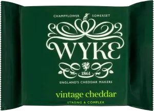 Фото 5 - Сир Wyke Farms Ivy's Vintage Reserve Cheddar 58.84% 200 г