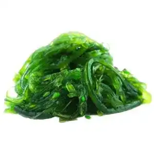 Салат из морских водорослей Вакамэ